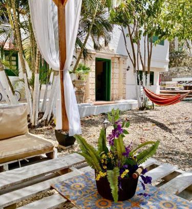 Puerto Colombia House | Villa Mohana: Guest Rated 10/10, Pet-Friendly Retreat