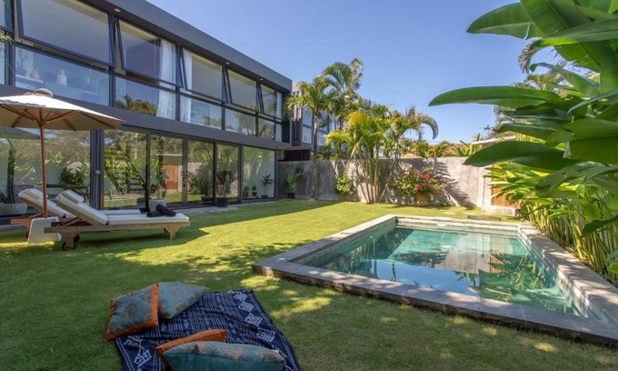 Pecatu Villa | Oceanfront Villa Mola 1 by Alfred - Family Friendly Retreat
