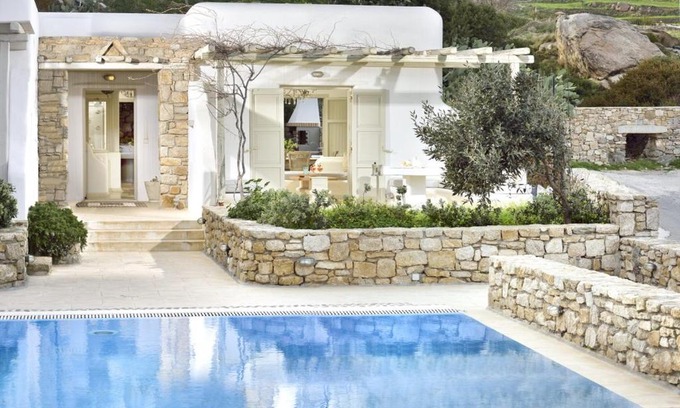 Ornos Villa | Villa Mon Rêve - 5-Min Walk to Beach & Family-Friendly Amenities
