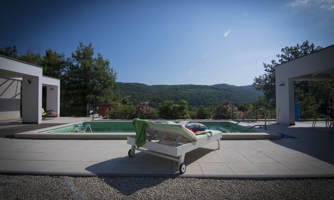 Brkac Villa | Villa Montecolori: Istrian Escape with Ocean View & Spa