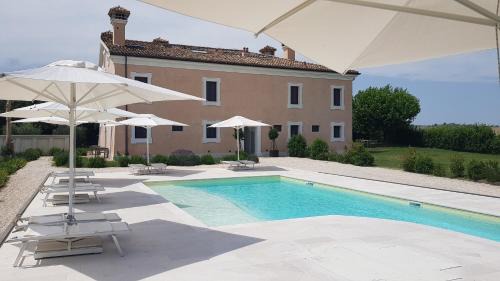 Monsano Apartment | Villa Montefiore Country Resort: Oceanfront Retreat with Pool