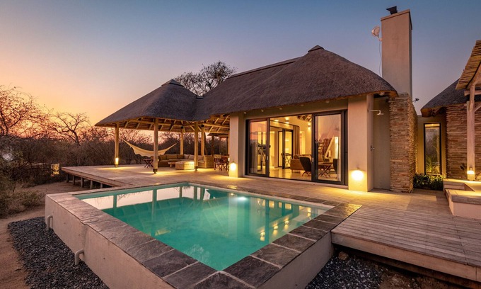 Hoedspruit Villa | Villa Mooiplaas: Safari Retreat with Private Hot Tub