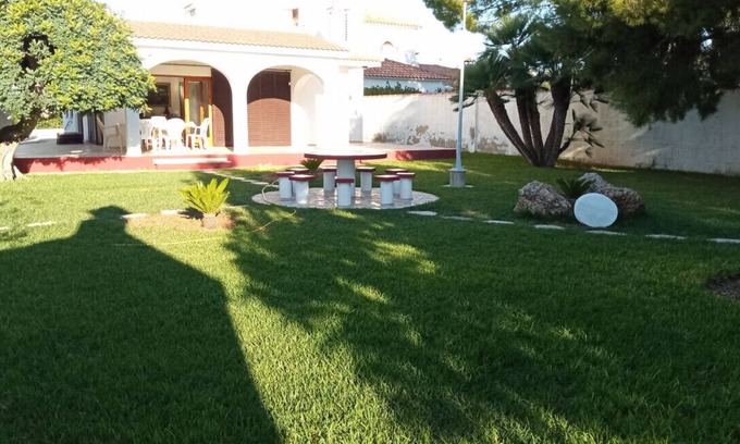 Vinaros Villa | Serene Villa with Garden, Steps from Vinaroz Beach