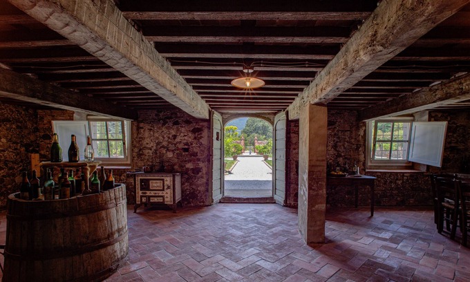 Marlia Villa | Villa Moscheni: Your Perfect Escape with Pool & Spa