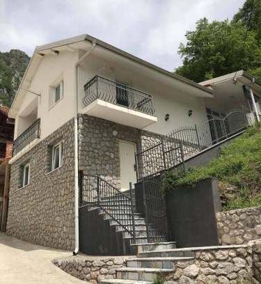 North Macedonia Villa | Villa Mountain View: Family-Friendly Retreat with Kitchen