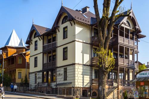 Truskavets Hotel | Villa Mozart: Pet-Friendly Hotel with Family Amenities