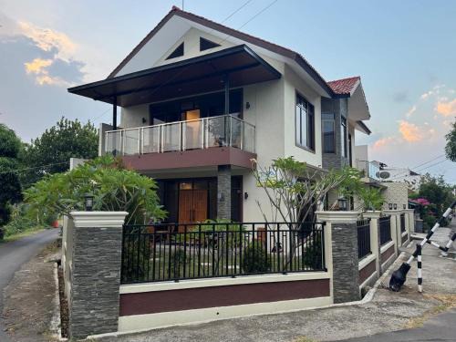 Majalengka House | Villa Munjul Indah - Oceanfront Escape in Majalengka