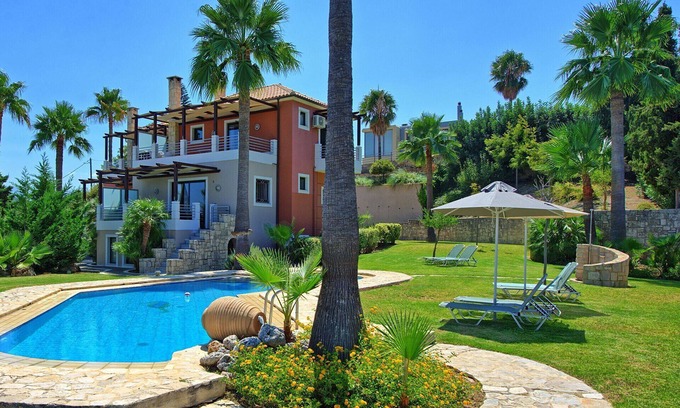 Platanias Villa | Discover Villa Myrtia: Poolside Retreat in Zounáki, Crete
