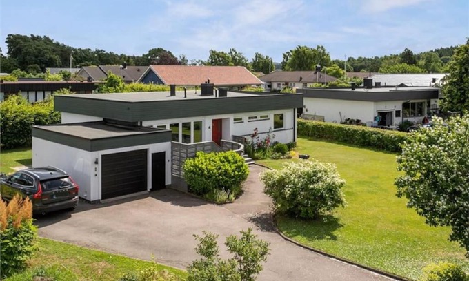 Skallinge Villa | Cozy Villa Near Varberg and Ullared with Ocean View