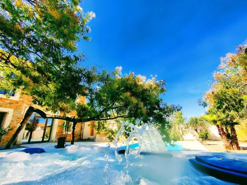 Le Somail Villa | Elegant Villa Napoléon with Pool and Ocean Views