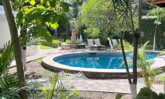 Yautepec House | Villa Naranjo: Family-Friendly Getaway with Pool & Kitchen