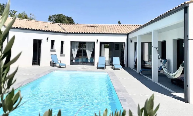 Breuil Magne Villa | Villa Nathan: Family-Friendly Retreat with Pool & Spa