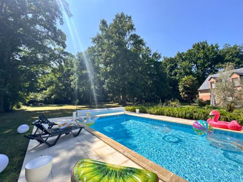 Arnage Villa | Villa Nausicaa - Circuit des 24h du Mans - Piscine
