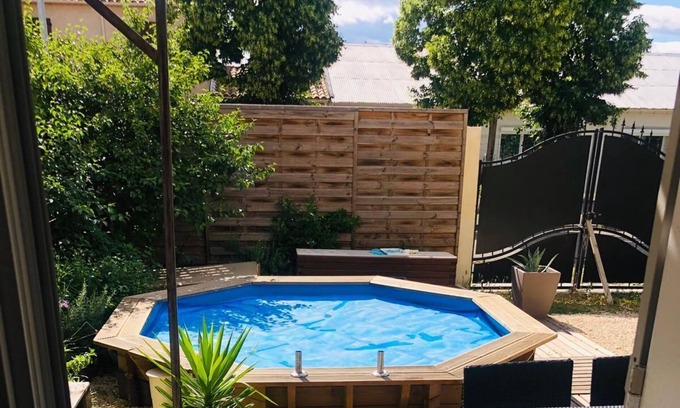 Vedene House | Relaxing Villa near Avignon with Pool and Family Amenities