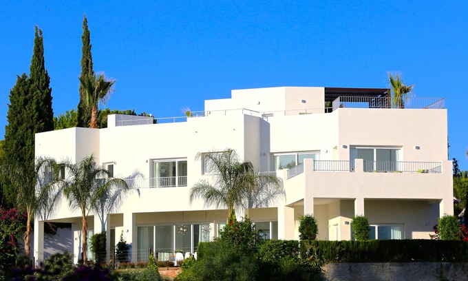 Urbanizacion el Rosario Villa | Elegant Villa Steps from Beach with Private Heated Pool