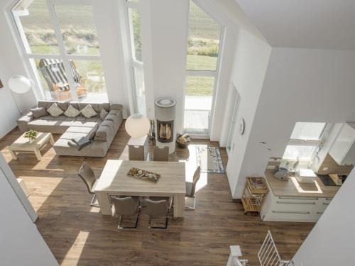 Trent Apartment | Villa Nemo: 4-Star Haven for Families and Pets