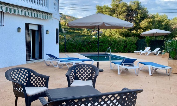 Salobrena Villa | Villa Nena: Ideal Holidays with Heated Pool & Ocean Views