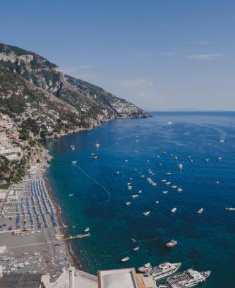 Positano House | Villa Nettuno: 4-Star Retreat with Hot Tub & Breakfast