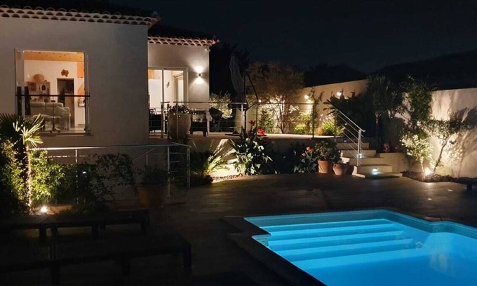 Sollies Pont Villa | Villa Neuve with Pool Near Hyères & Essential Amenities