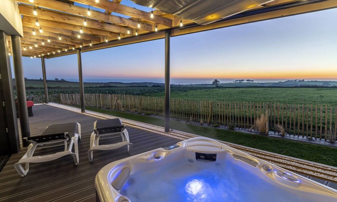 Plougonvelin Villa | Elegant Villa with Spa and Ocean Views in Brittany