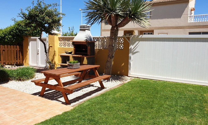 Cullera Ski Chalet | Family-Friendly Retreat Just 50 Meters from the Beach