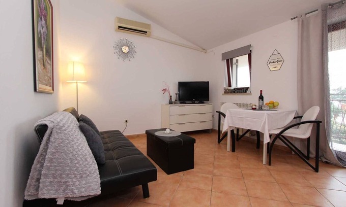 Rovinj Apartment | Experience Villa Nikola: Sea View Apartment with Breakfast