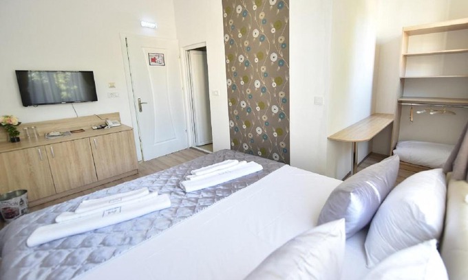 Centar Hotel | Cozy Villa Nina Hotel & Lounge Bar - Rated 9/10, Family-Friendly