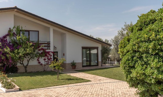 Bucchianico Villa | Experience Villa Ninetta: Oceanfront Bliss with Top Ratings