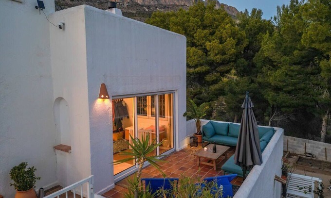Bernia Villa | Villa Nino - Mar y Mountains with Oceanfront Views