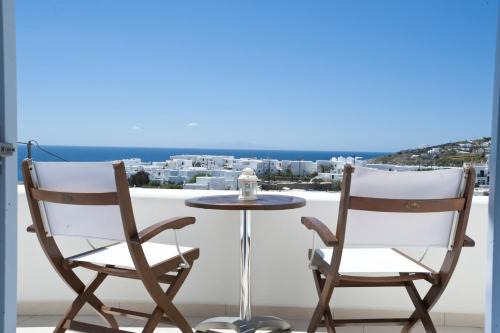 Platis Gialos Apartment | Elegant Villa Nireas: Oceanfront Bliss with Spa Access