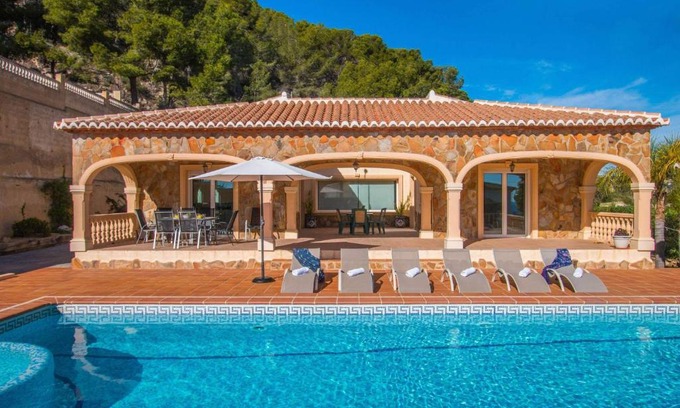 Empedrola Villa | Villa Noa: A Pet-Friendly Retreat with Pool Access