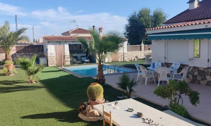 Alicante Villa | Villa Noah: Oceanfront Oasis with Exceptional Amenities