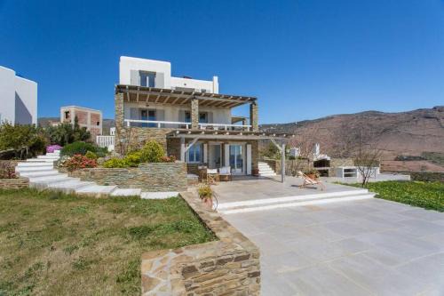 Gavrio Villa | Villa Nok: Family-Friendly Island Retreat with Top Ratings