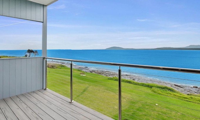 Gerroa House | Family-Friendly Retreat at Villa Nova Gerroa - 10/10 Rating!
