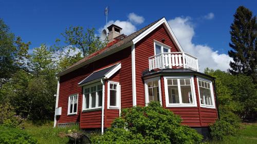 Dyvik House | Beachfront Villa Nyborg: Ocean Views and Family Fun Awaits