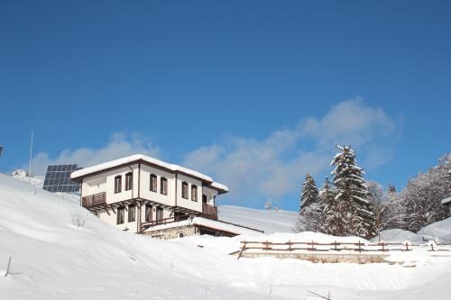 Chepelare House | Villa O Sole Mio: Pet-Friendly Retreat with 9.9 Guest Rating
