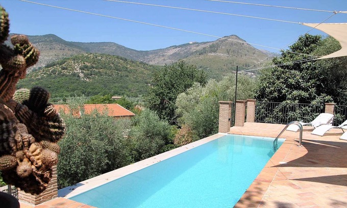 Itri House | VILLA OASIS Relax & pool 15 min. far from the sea