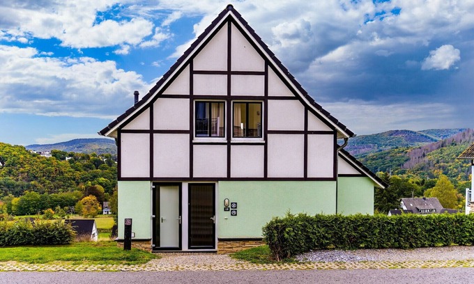 Heimbach Villa | Exclusive Villa Obersee with Spa & Pool in Eifeler Tor