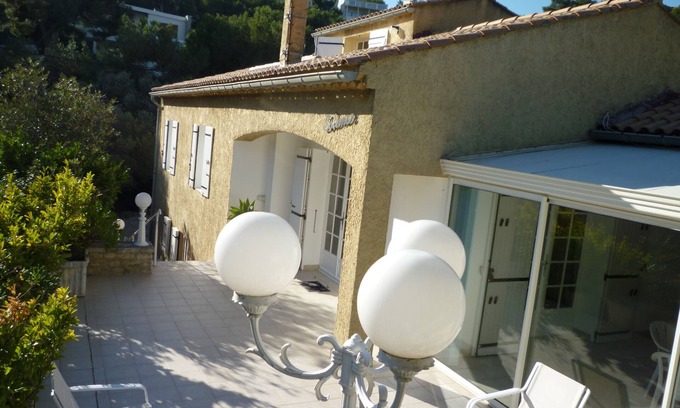 Carry-le-Rouet Villa | Elegant Villa Steps from the Beach with Pool & Ocean View