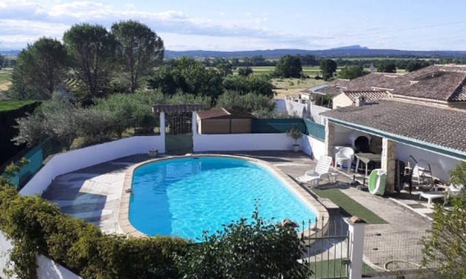 Sainte-Anastasie House | Inviting Villa with Pool, Perfect for Families - Rated 9.8