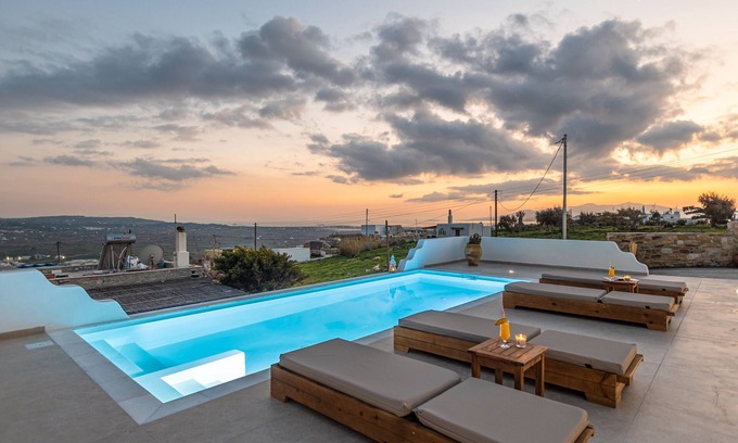 Naxos Town Villa | Villa of Roses - Private Villa with Pool and Ocean View
