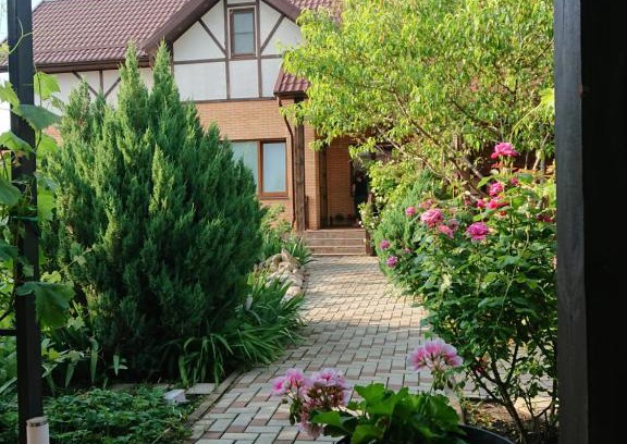 Krasnodar House | Villa of Roses: Guest Rated 10/10 with Private Pool & Breakfast