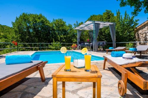 Zmijavci House | Explore Villa Ognjistar: Pet-Friendly Retreat in Makarska