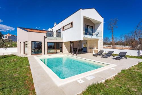 Peruski Villa | Serene Villa Ogradina with Ocean View, Pool & Child-Friendly