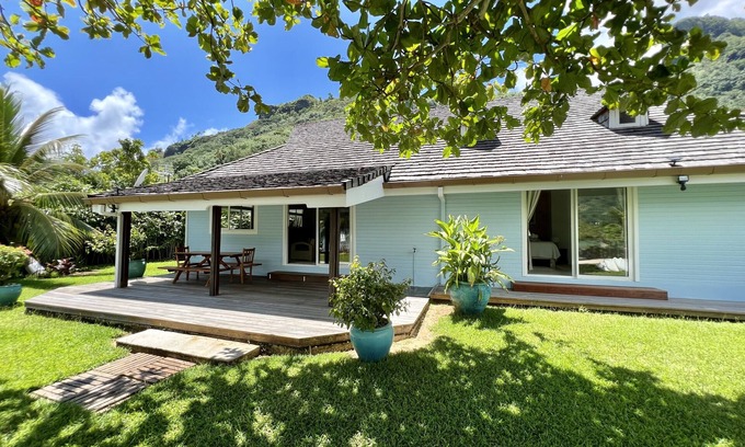 Cook's Bay Villa | Experience Villa Ohana: Oceanfront Paradise with Private Beach