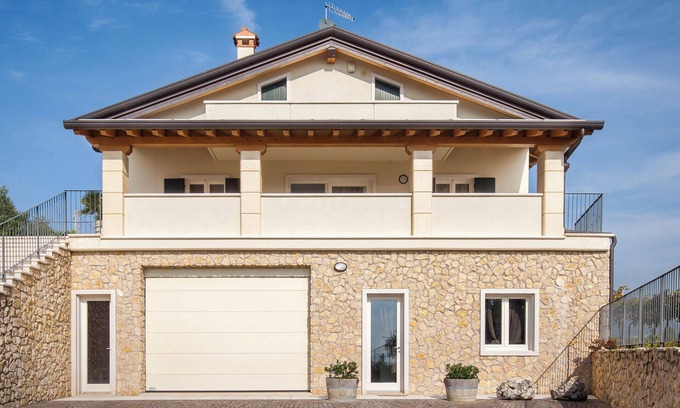 San Pietro in Cariano Villa | Villa Oleandri - Elegant Retreat with Ocean View & Spa