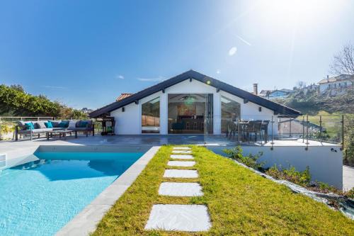 Saint-Jean-de-Luz Villa | Relaxing 4-Star Villa with Heated Pool and Ocean Views