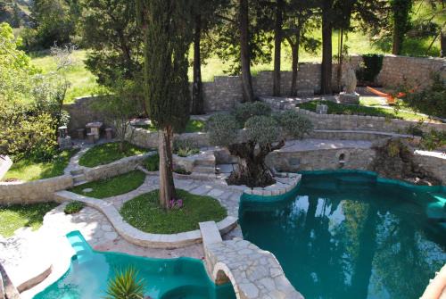 Kamenari Villa | Villa Old Mill: Pet-Friendly Haven with Oceanfront Elegance