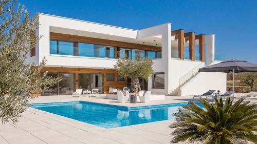 Vodnjan Villa | Villa Old Olive VIII: Family-Friendly Retreat with Pool