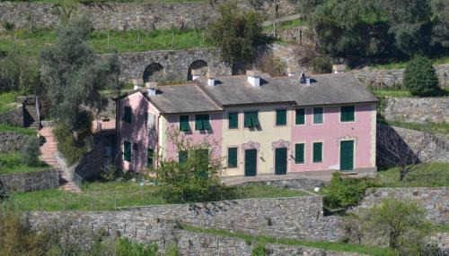 San Rocco Apartment | Family-Friendly Villa Olivari - Apt La Salvia Awaits You